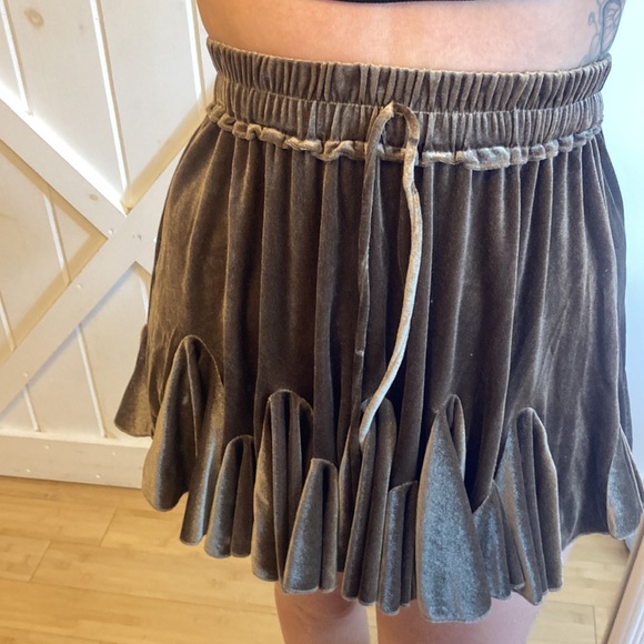 Velvet Ruffle Mini Skirt - Picture 3 of 7